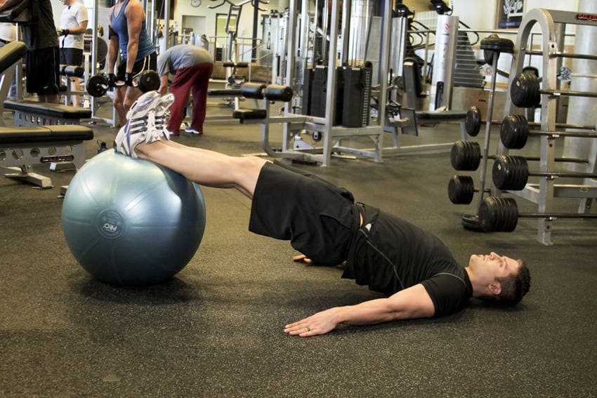 Ball Leg Curl 1