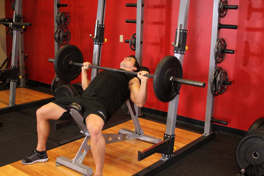 Barbell Incline Bench Press - Medium Grip — النهاية