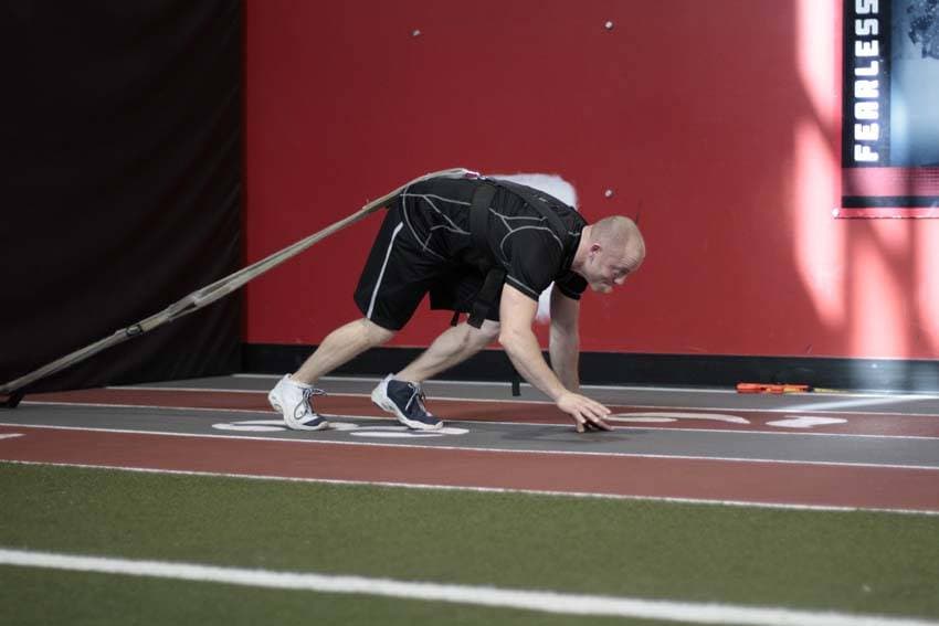 Bear Crawl Sled Drags — البداية