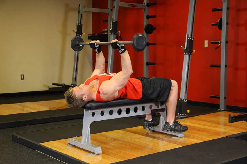 Bent-Arm Barbell Pullover — النهاية