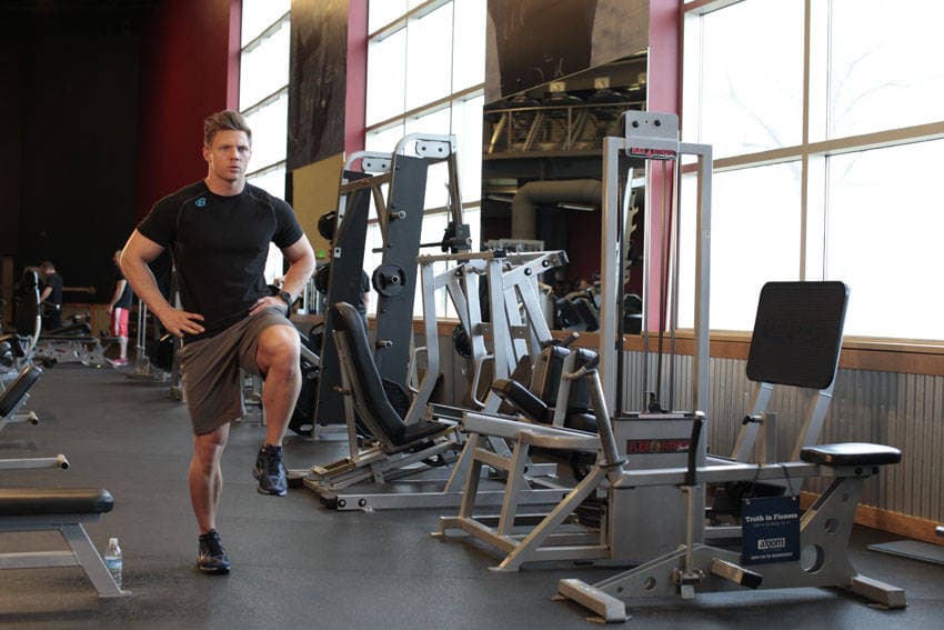 Bodyweight Walking Lunge — البداية