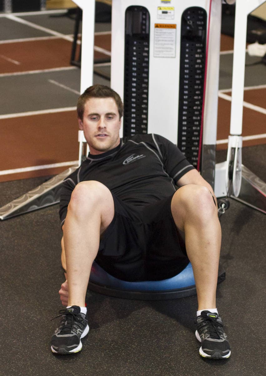 Bosu Ball Cable Crunch With Side Bends — النهاية