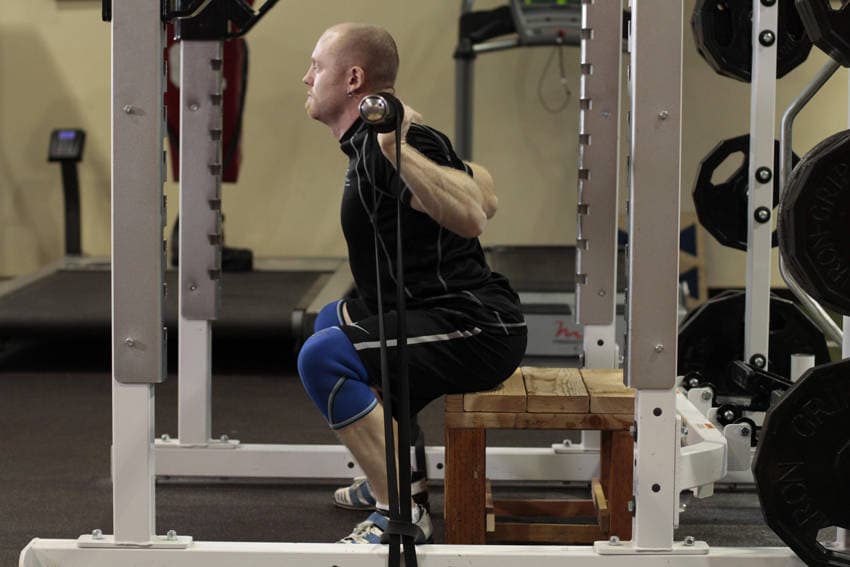 Box Squat with Bands — النهاية