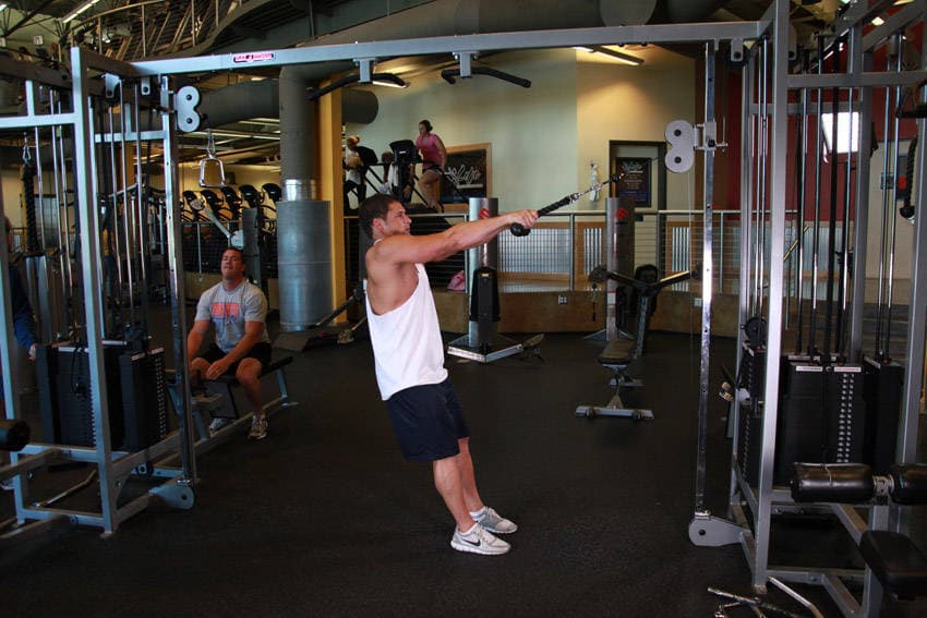 Cable Rope Rear-Delt Rows — البداية