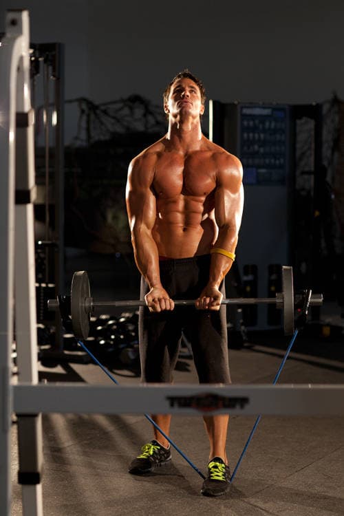 Close-Grip EZ-Bar Curl with Band — البداية