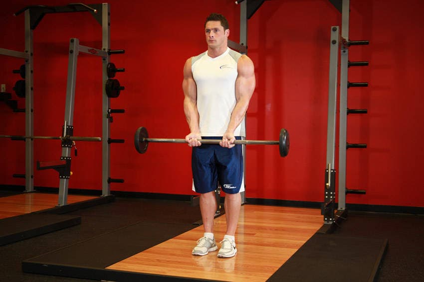 Close-Grip Standing Barbell Curl — البداية