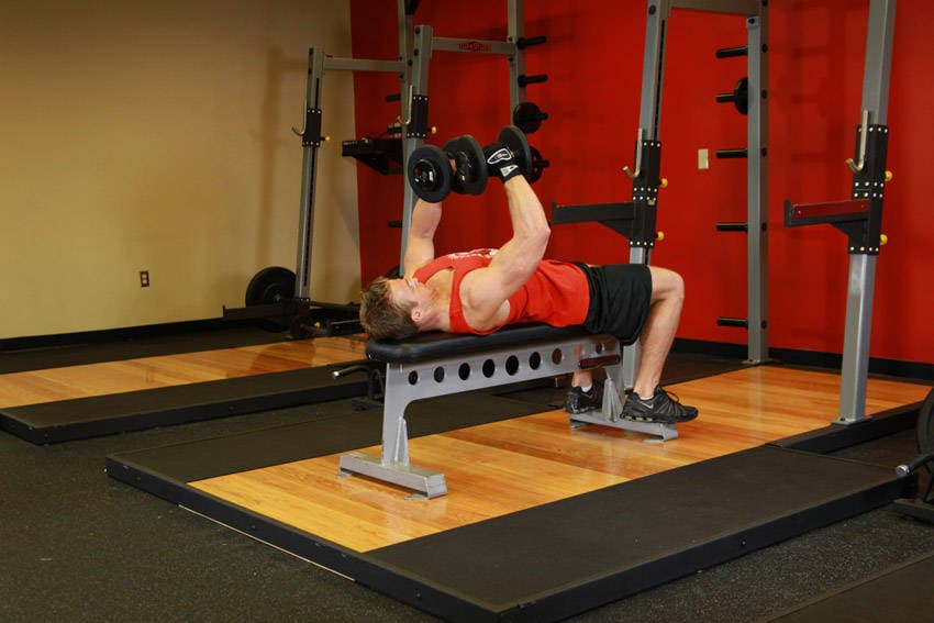 Dumbbell Flyes — البداية