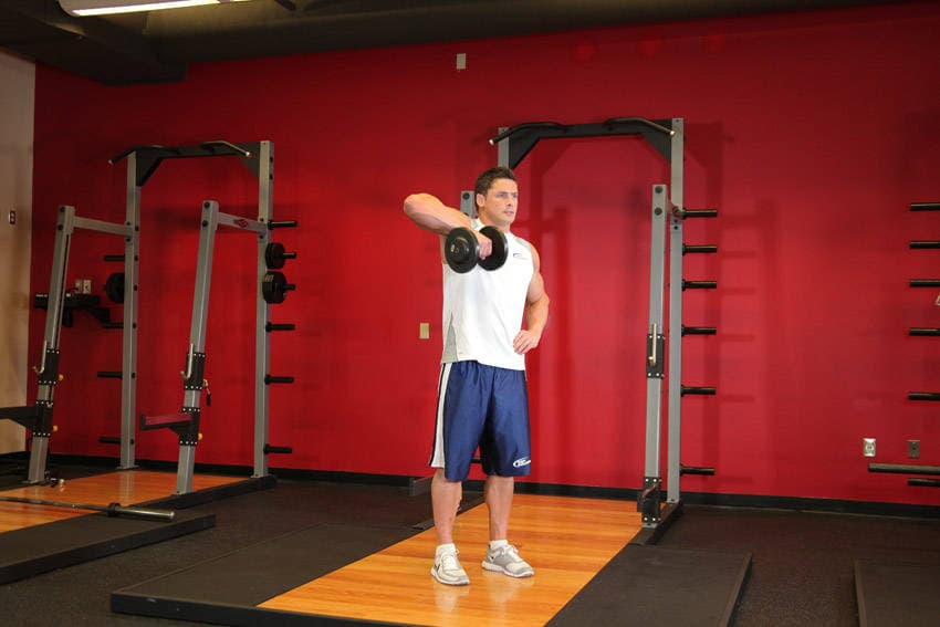 Dumbbell One-Arm Upright Row — البداية