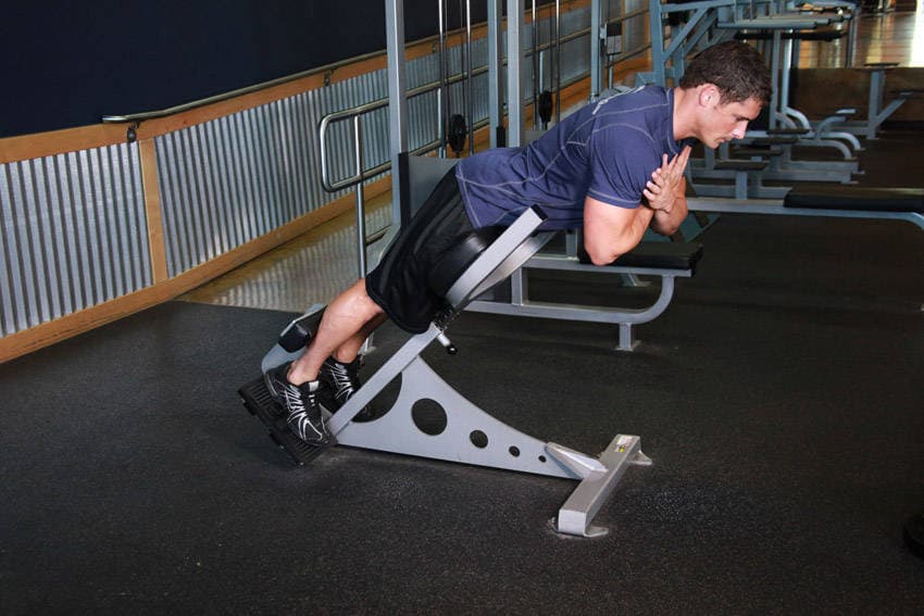 Hyperextensions (Back Extensions) — البداية