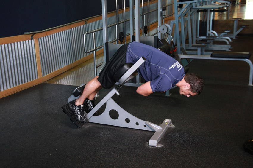 Hyperextensions (Back Extensions) — النهاية