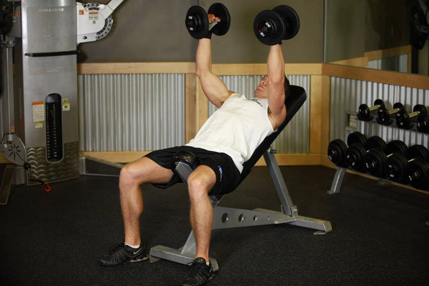Incline Dumbbell Bench With Palms Facing In — البداية