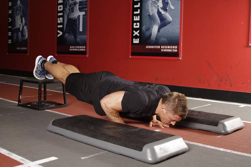Incline Push-Up Depth Jump — البداية