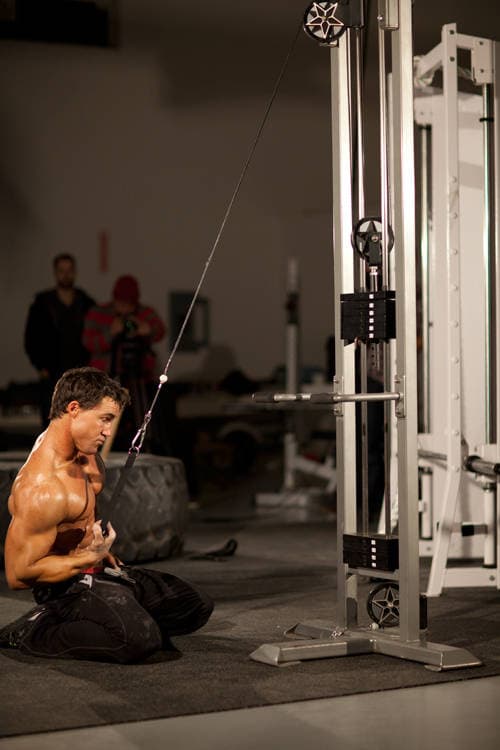 Kneeling Single-Arm High Pulley Row — النهاية