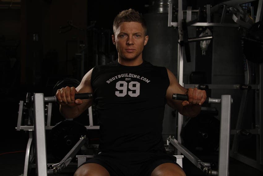 Leverage Chest Press — البداية