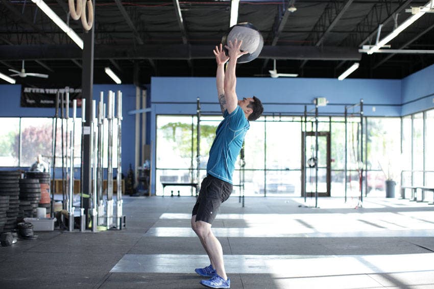 Medicine Ball Scoop Throw — النهاية