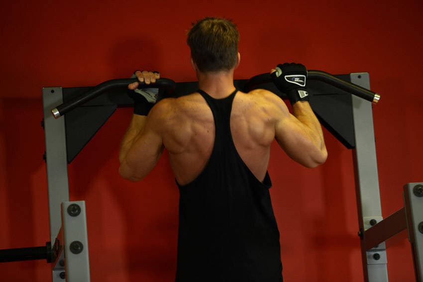 Mixed Grip Chin — النهاية