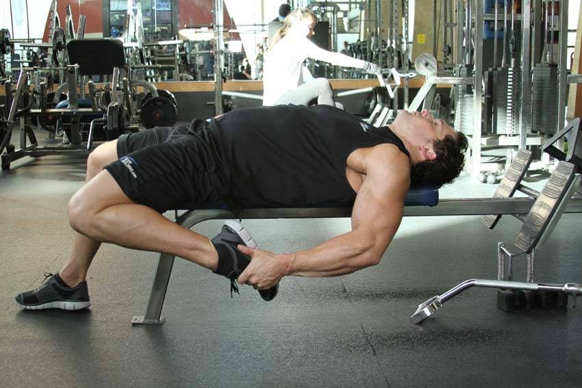 On-Your-Back Quad Stretch — النهاية