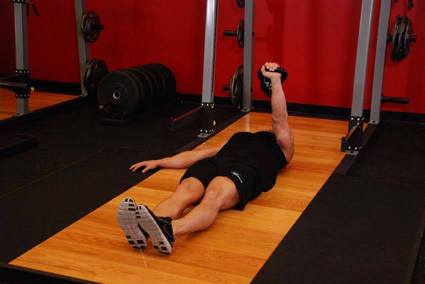 One-Arm Kettlebell Floor Press — النهاية