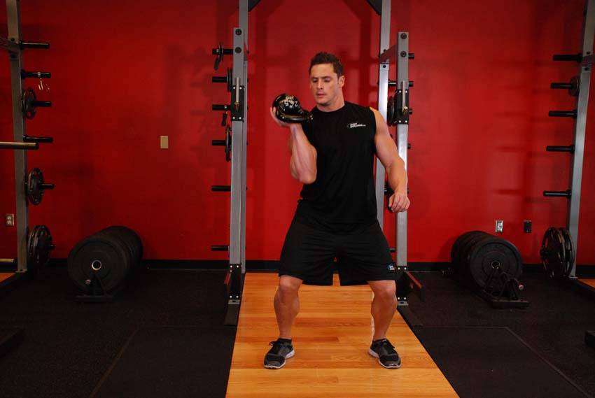 One-Arm Open Palm Kettlebell Clean — النهاية