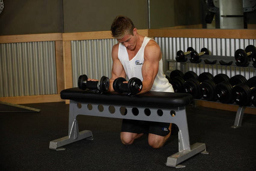 Palms-Up Dumbbell Wrist Curl Over A Bench — النهاية