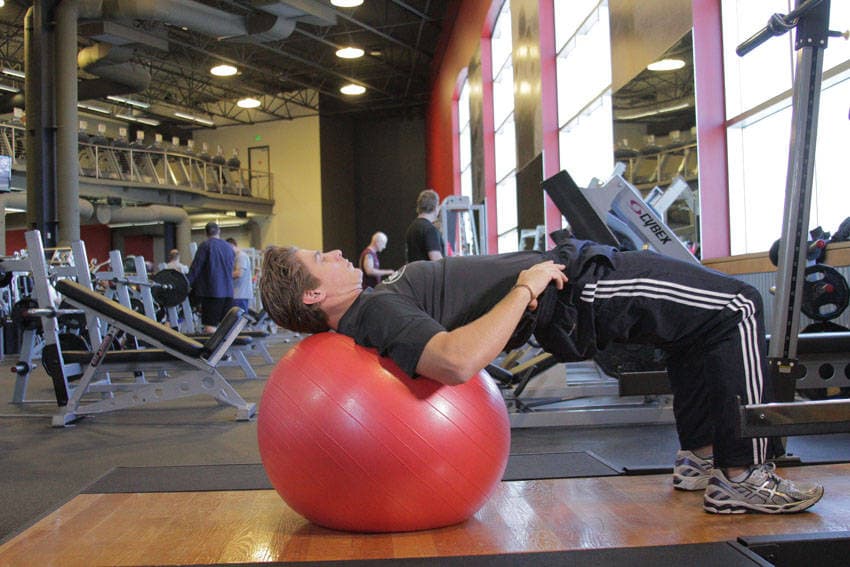 Physioball Hip Bridge — النهاية