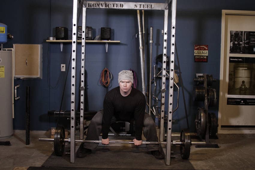 Reverse Band Sumo Deadlift — البداية