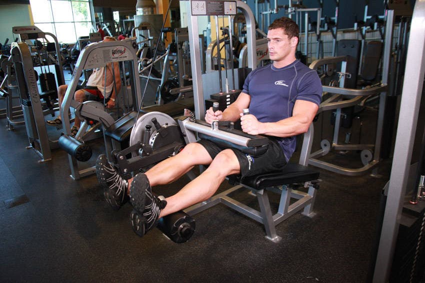 Seated Leg Curl — البداية