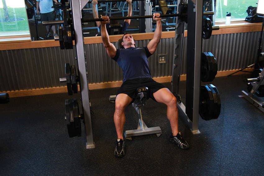 Smith Incline Shoulder Raise — البداية