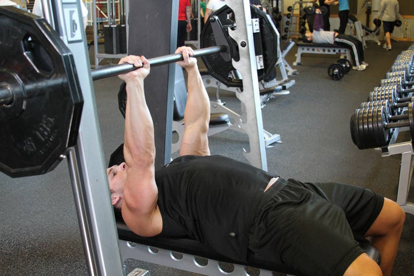 Smith Machine Close-Grip Bench Press — النهاية