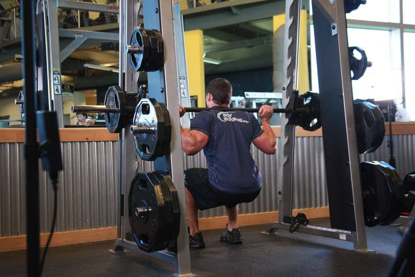 Smith Machine Squat — البداية