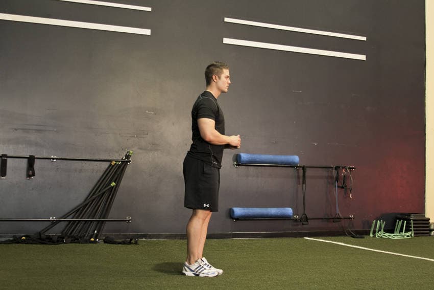 Standing Hip Circles — البداية
