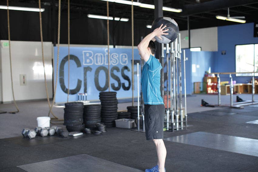 Standing Two-Arm Overhead Throw — النهاية