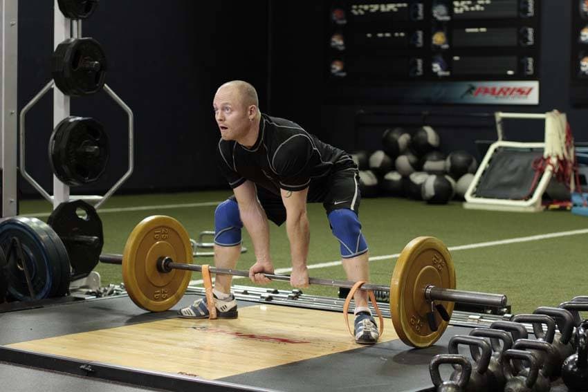 Sumo Deadlift with Bands — البداية