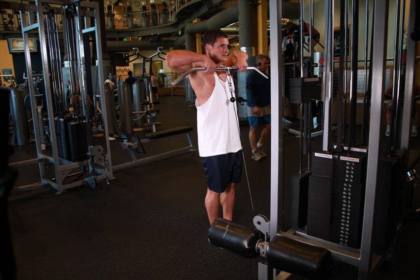 Upright Cable Row — البداية