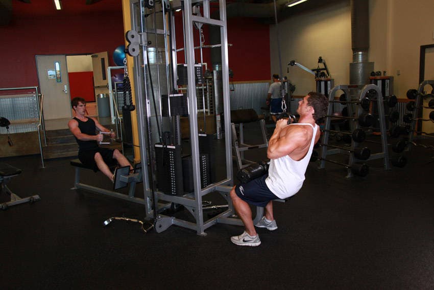 V-Bar Pulldown — البداية