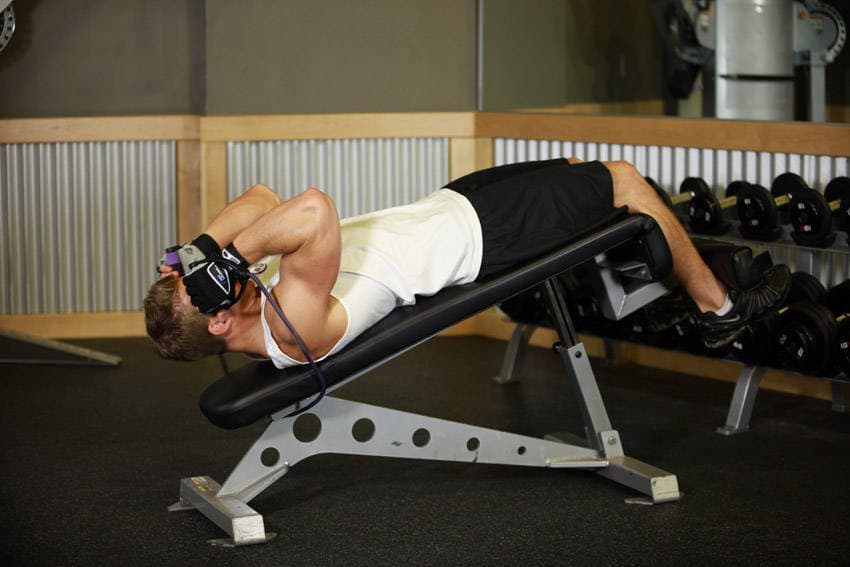 Weighted Sit-Ups - With Bands — البداية