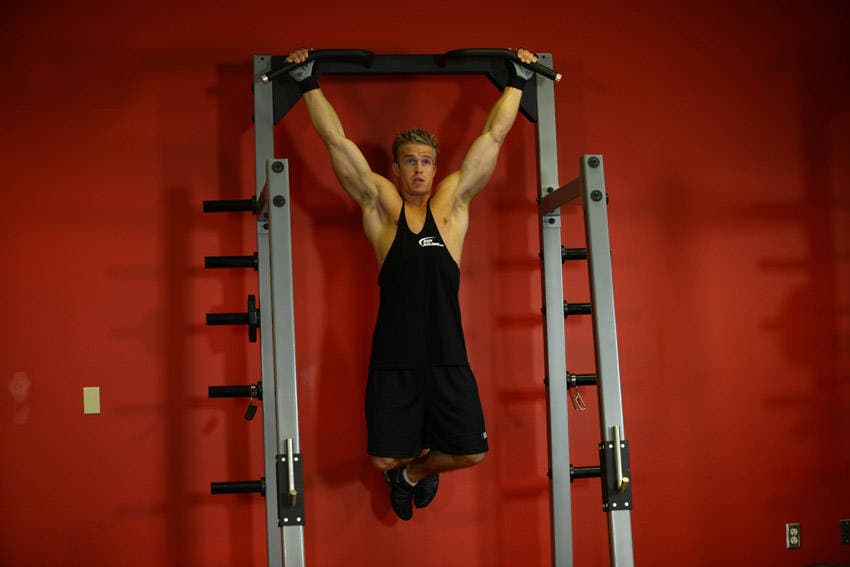 Wide-Grip Rear Pull-Up — النهاية