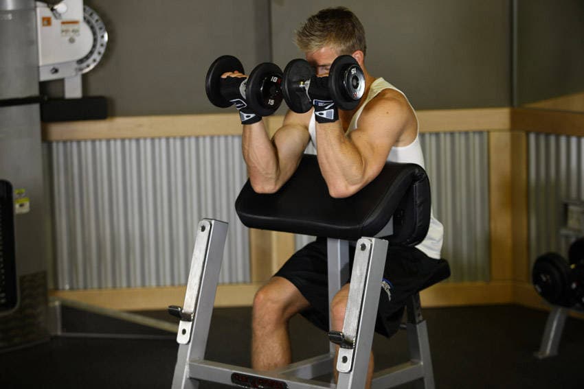 Zottman Preacher Curl — النهاية